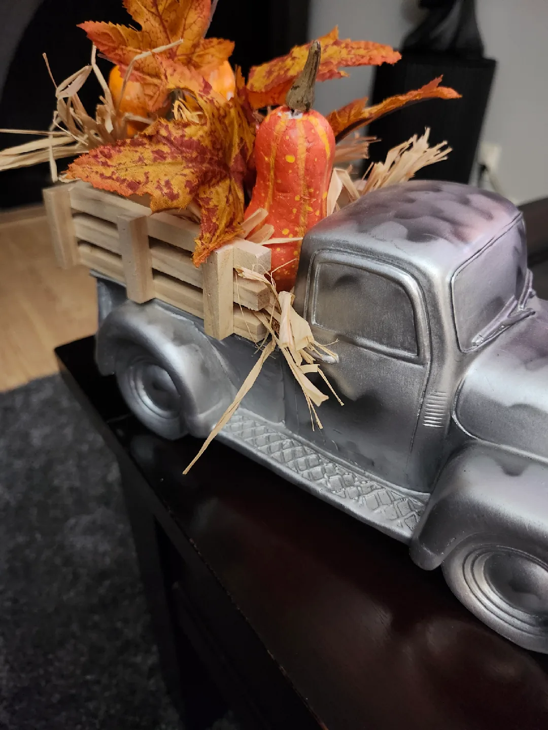Fall Decor Truck with Pumpkins & Leaves image indicator(2)