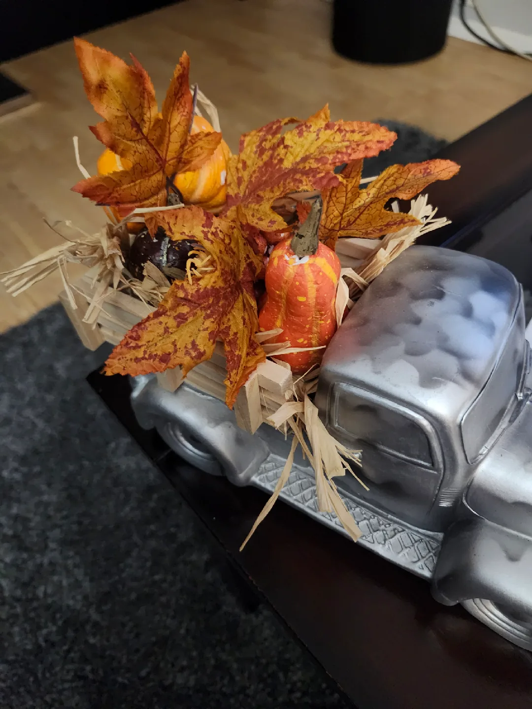 Fall Decor Truck with Pumpkins & Leaves image indicator(3)