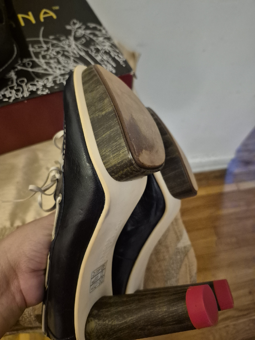 Tommy Hilfiger Collection Navy Heels, Size 8.5