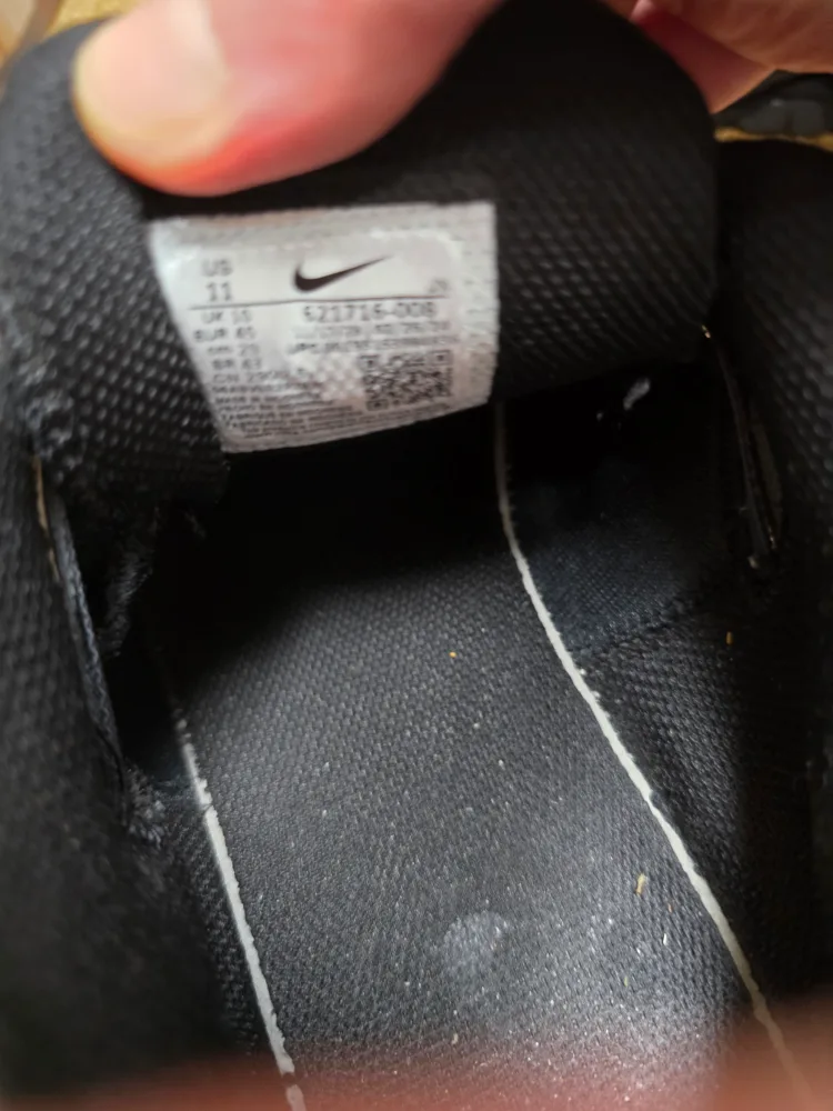 Nike Running Shoes - Size 11 image indicator(4)