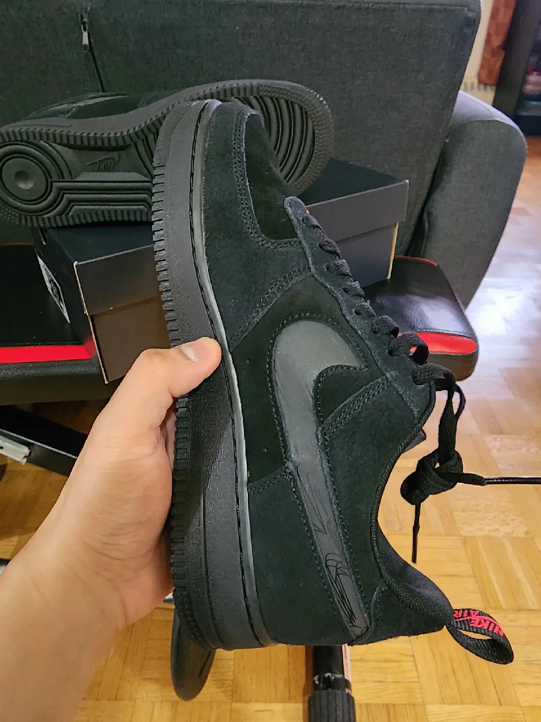 Nike Air Force 1 '07 LV8 Black/Red Size 8.5 image indicator(7)