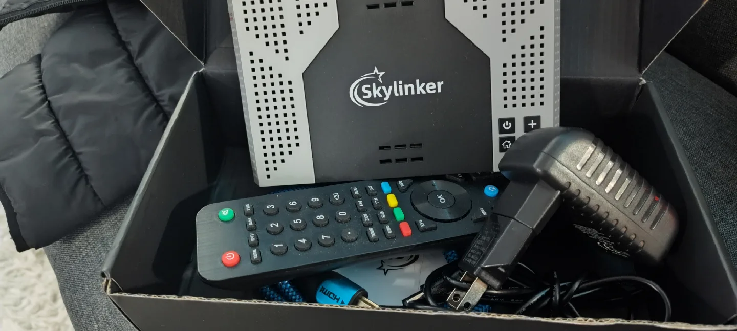 Skylinker Z8 4K Hybrid Android DVB-S2 Box