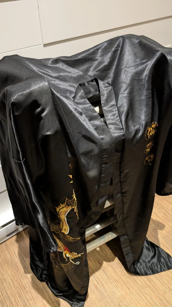 Kimono noir avec broderie de dragon - photo 2