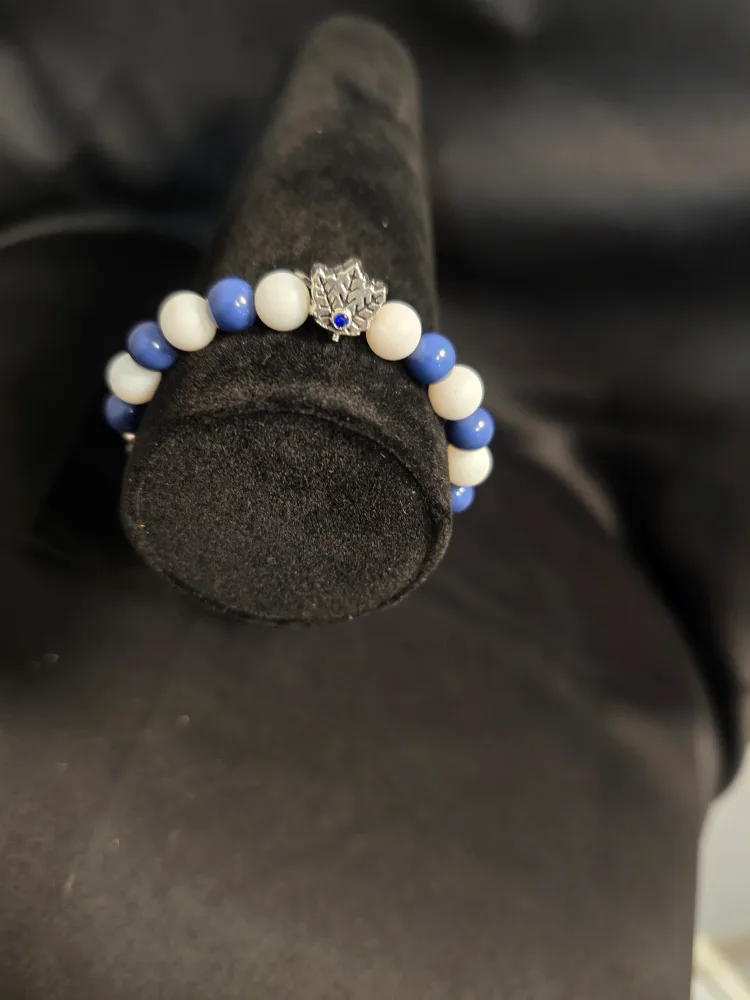 Toronto Maple Leafs Beaded Bracelet image indicator(4)