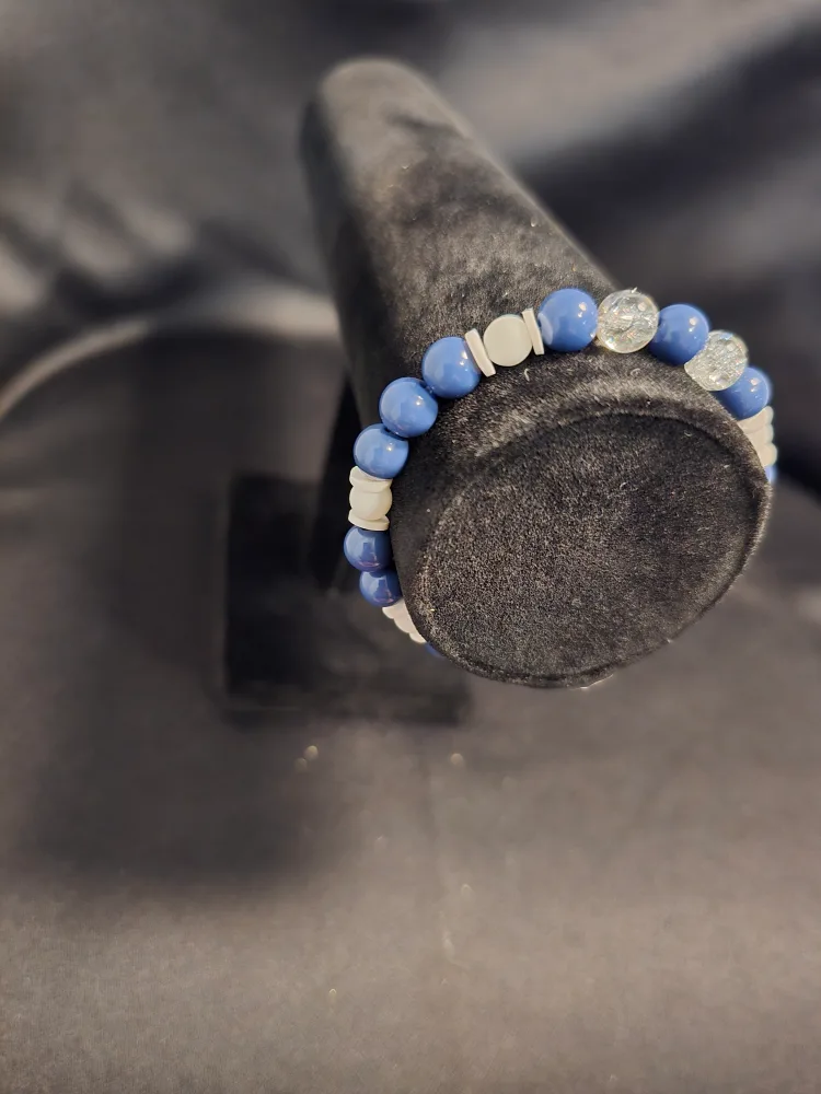 Toronto Maple Leafs Beaded Bracelet image indicator(5)