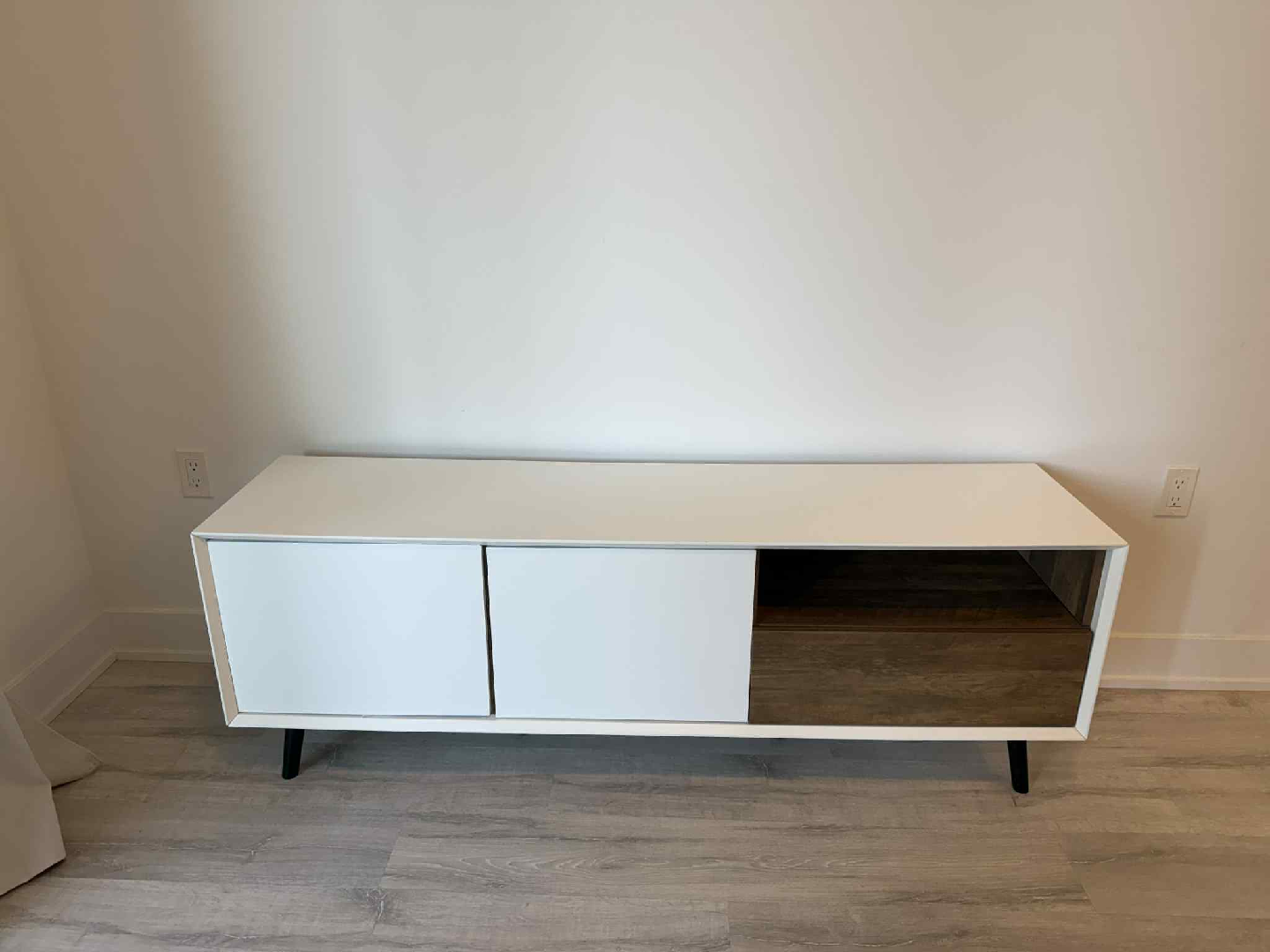 White & Wood TV stand