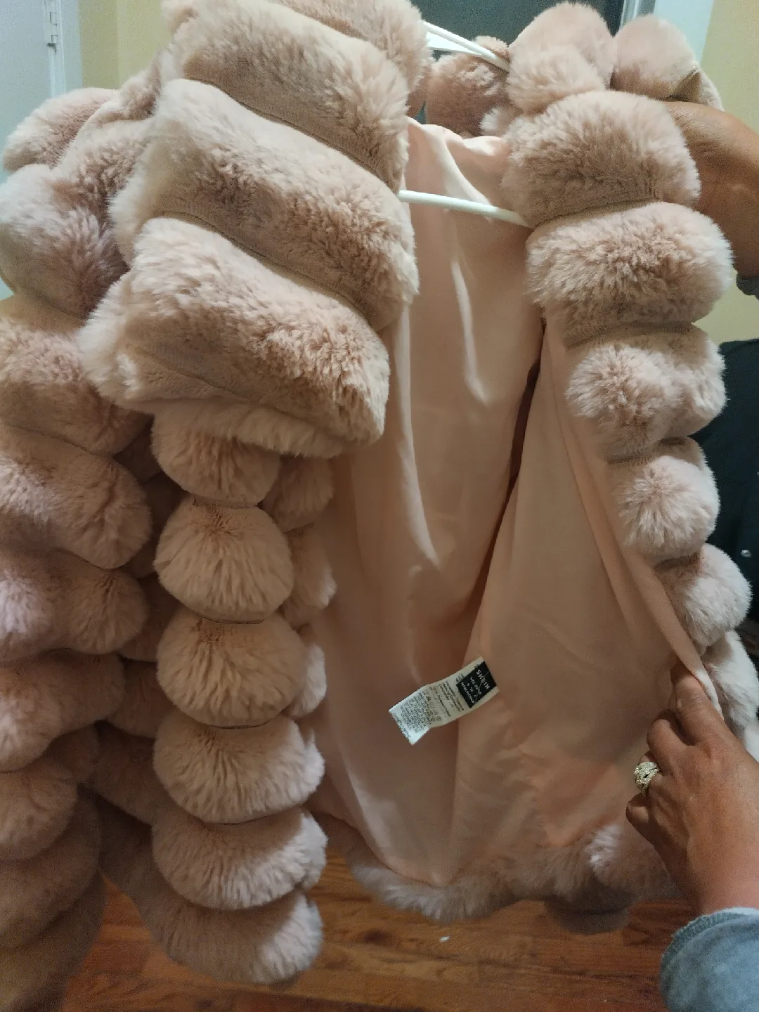 puffy pink jacket image indicator(4)