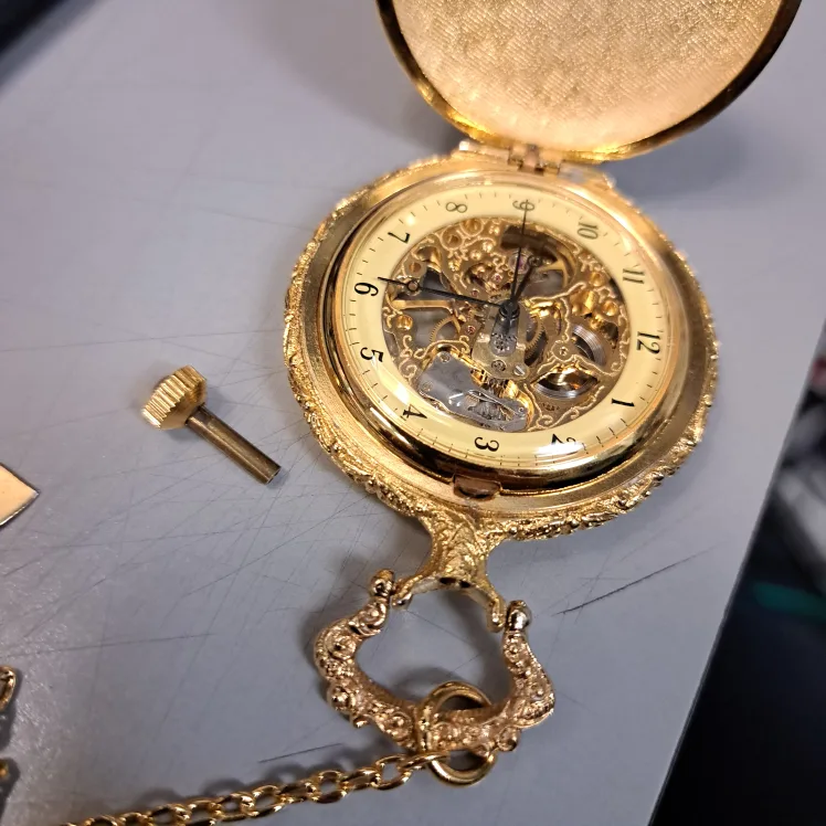 Cloisonne Pocket Watch with Chain image indicator(9)