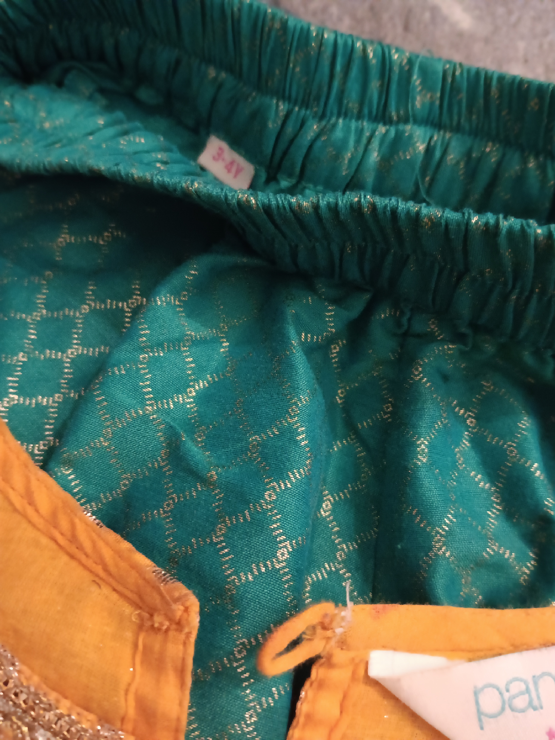 Lengha Choli set with dupatta - photo 2