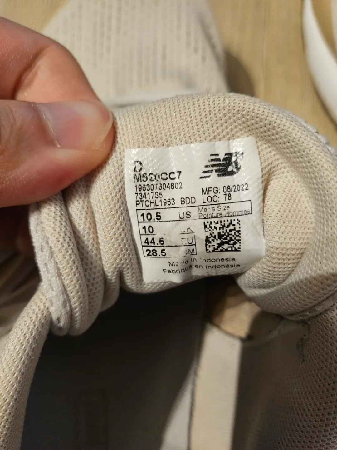 New Balances 520 Men's 10.5 (Beige/Tan) image indicator(4)