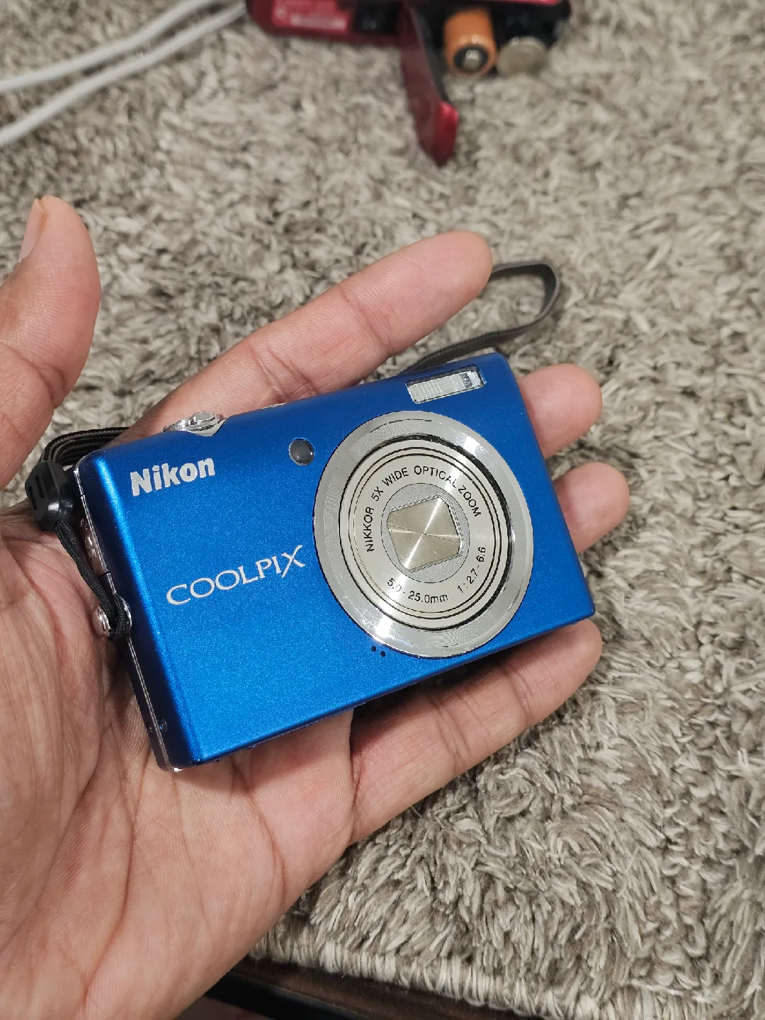 Nikon COOLPIX S570 Digital Camera thumbnail