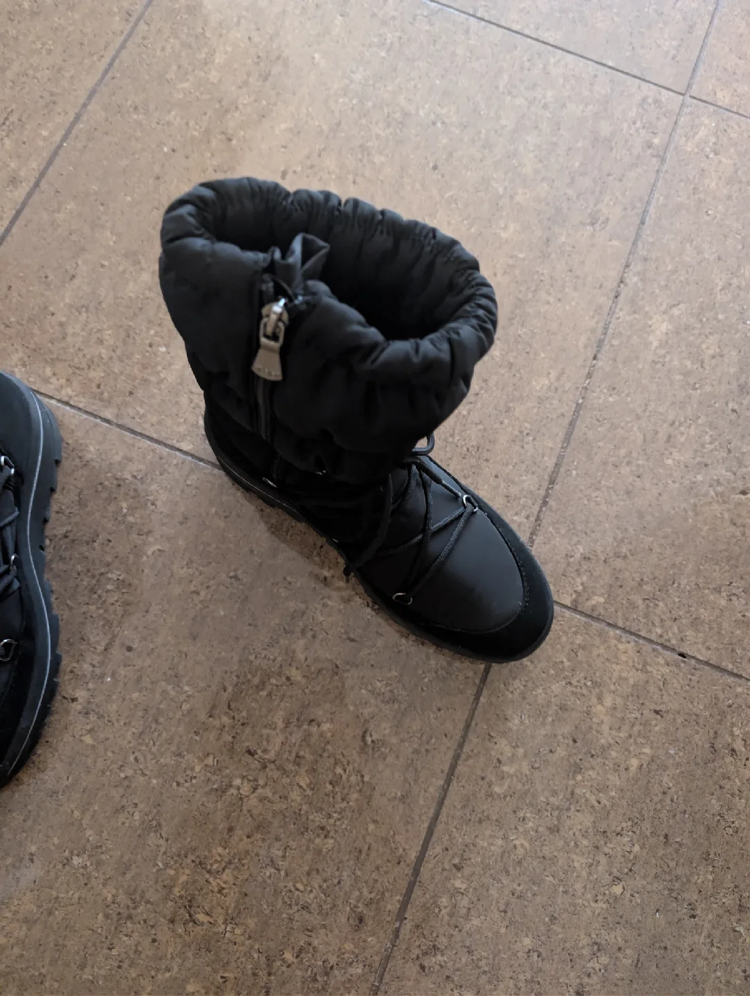Pajar Black Puffer Boots