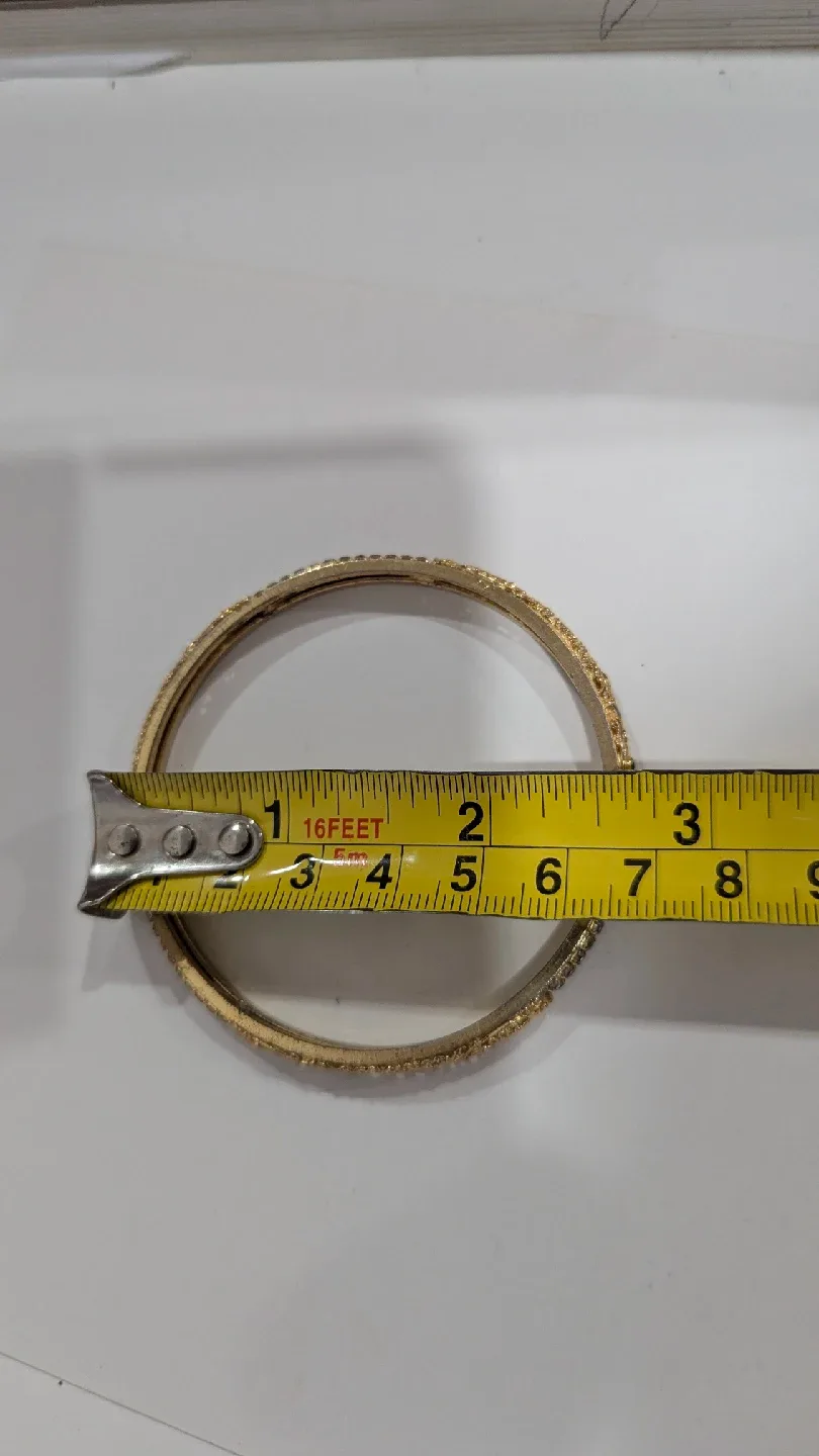 Gold Bangle Set image indicator(3)