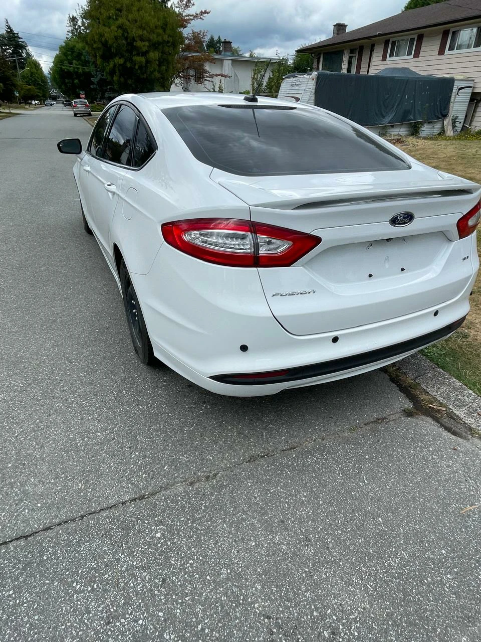 2015 White Ford Fusion Sedan - photo 5