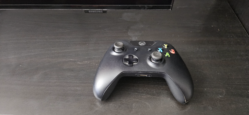 Xbox One S Console, Controller + Games🧡 - photo 4