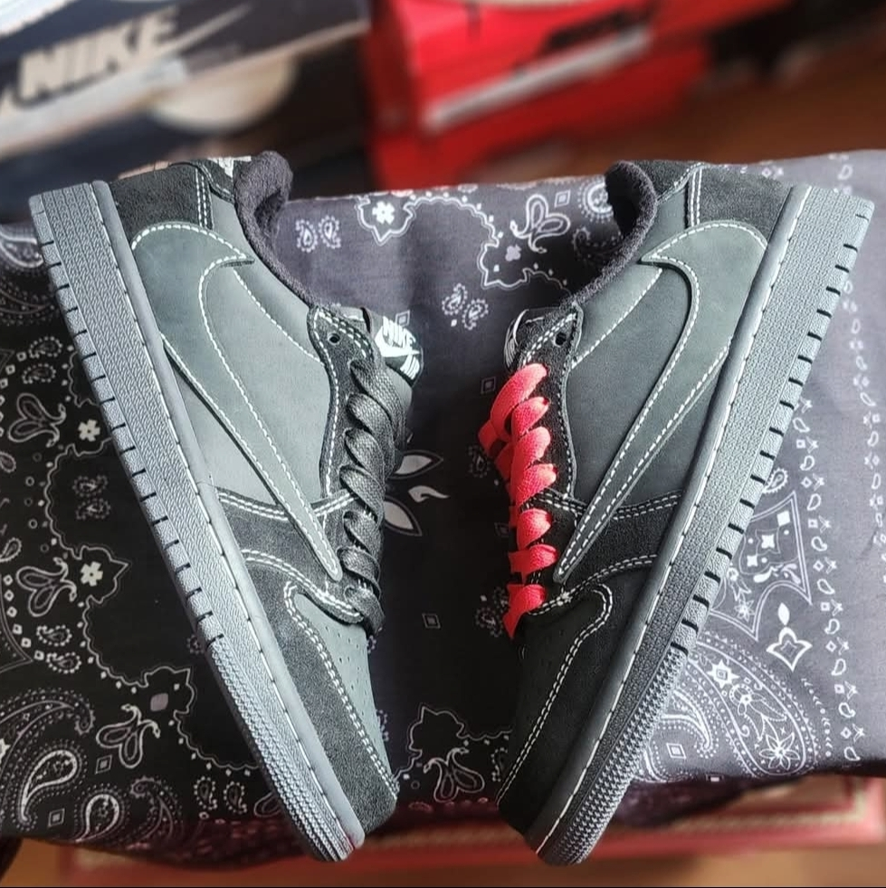 Nike x Travis Scott Air Jordan 1 Low Phantom