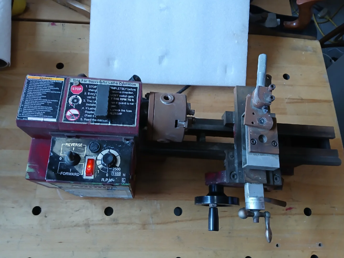 Central Machinery 7" x 10" Precision Mini Lathe thumbnail