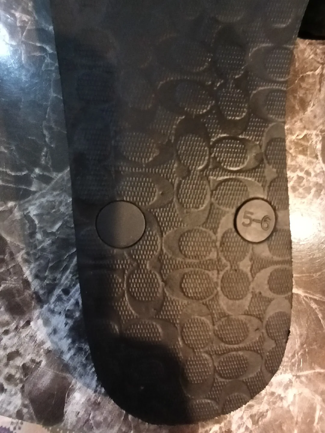 Coach Signature Flip Flops Size 5-6 image indicator(2)