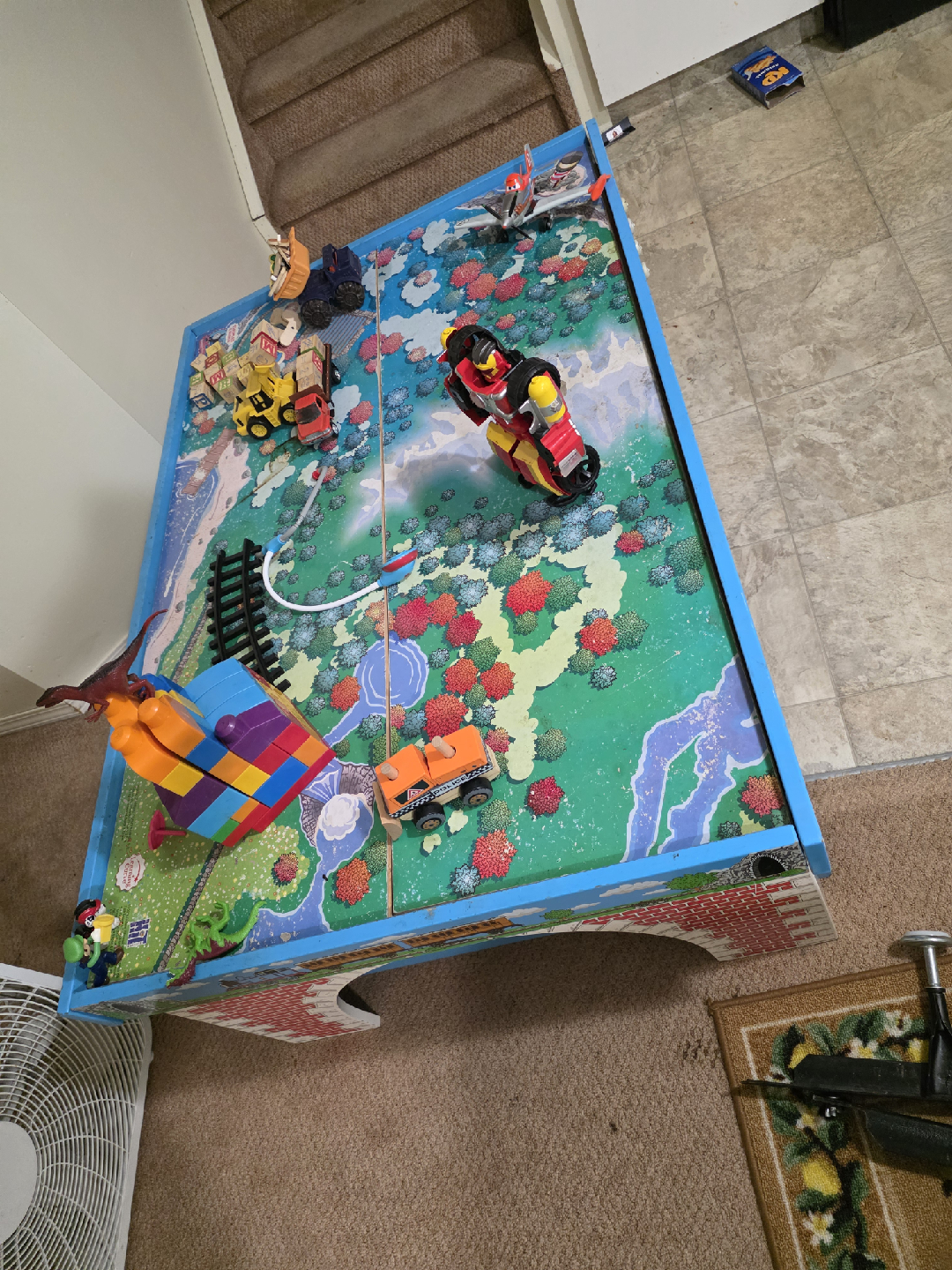 Thomas & Friends Train Table with Toys - photo 5