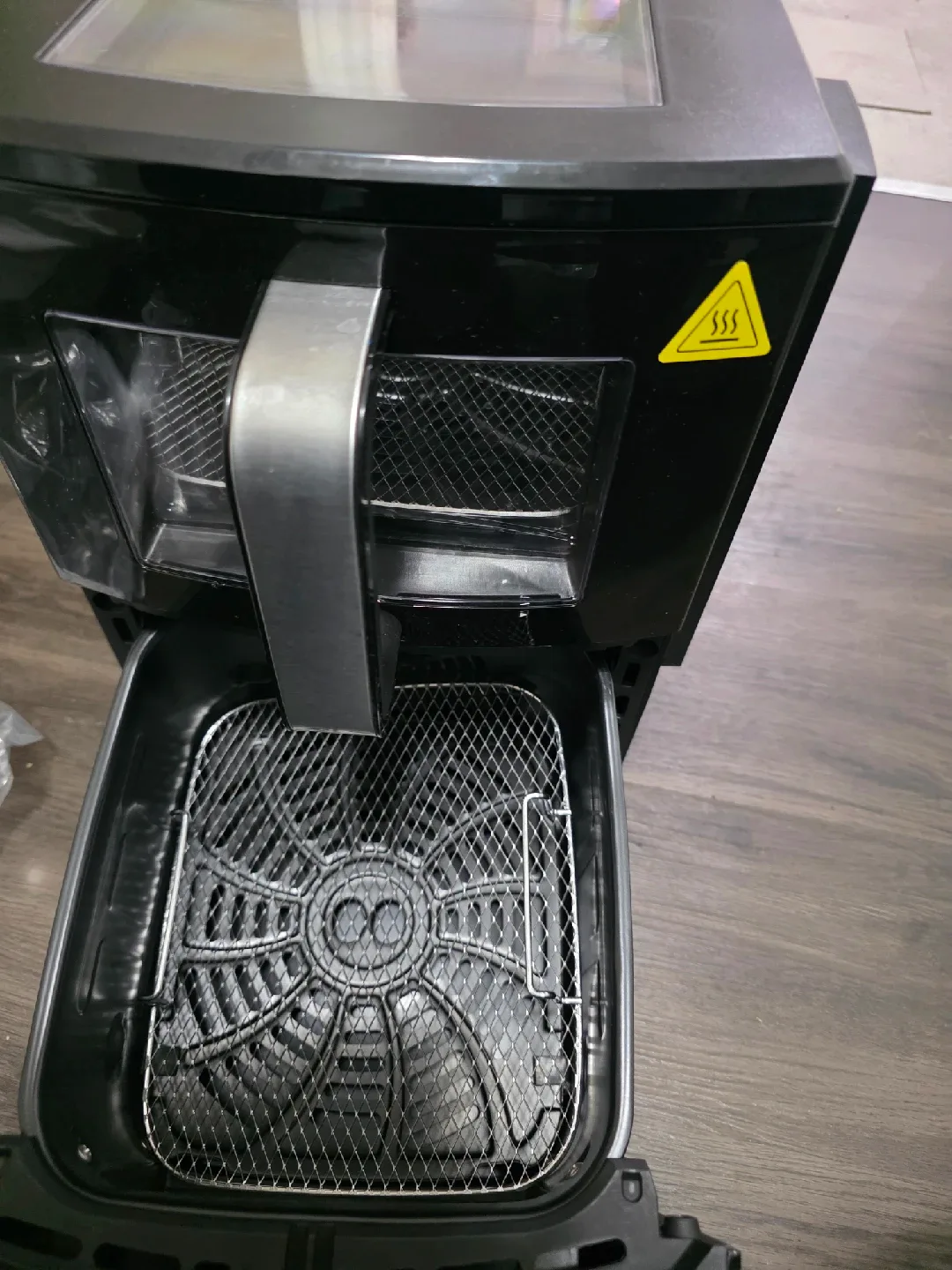 Gourmia Air Fryer - Like New! image indicator(4)