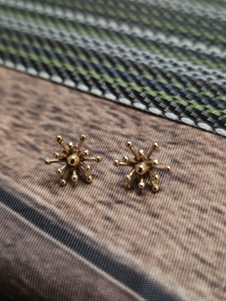 14K Gold Stud Earrings - 1.53g