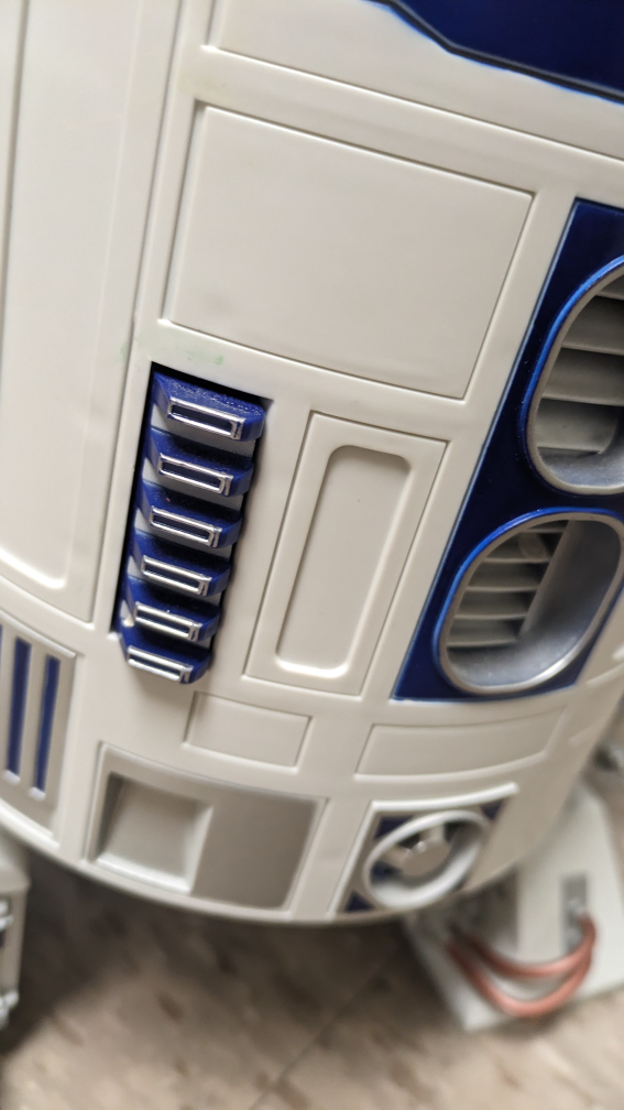 STAR WARS: R2-D2 Interactive Astromech Droid - photo 3