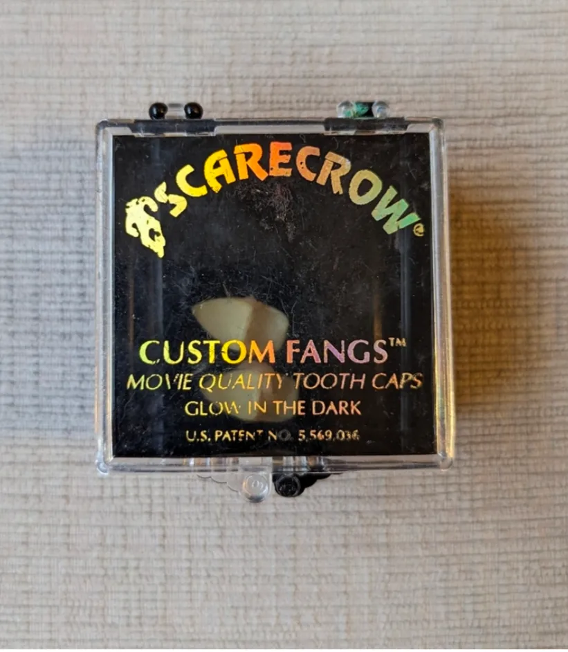 Scarecrow Custom Fangs - Glow in the Dark thumbnail