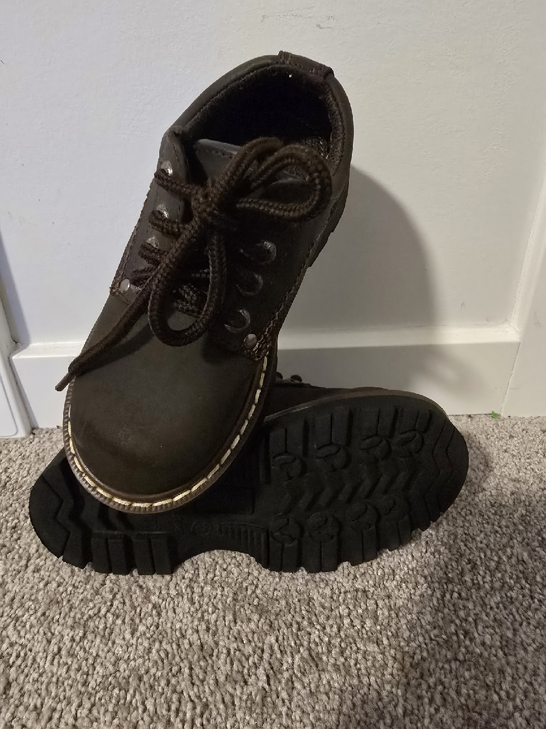 Rugged Outback Shoes - Size 11 - photo 2