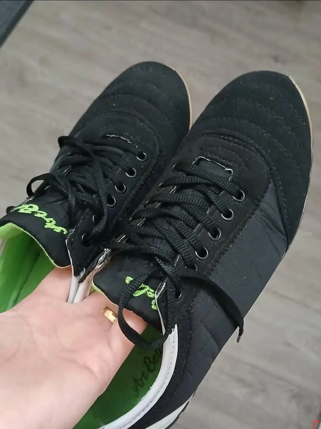 Art Bella Black Sneakers