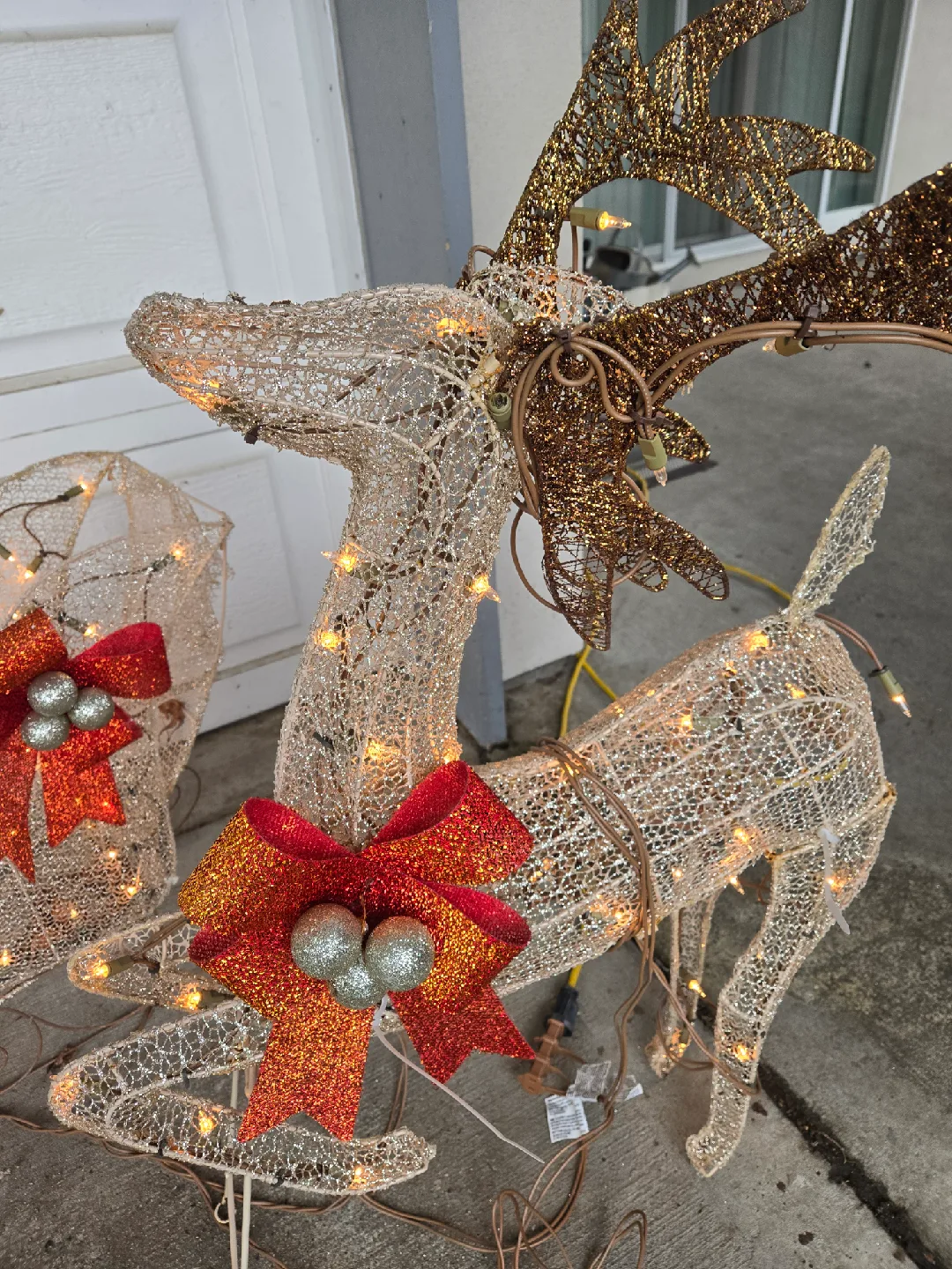 Christmas decorations Reindeer w lights and snow sled image indicator(9)