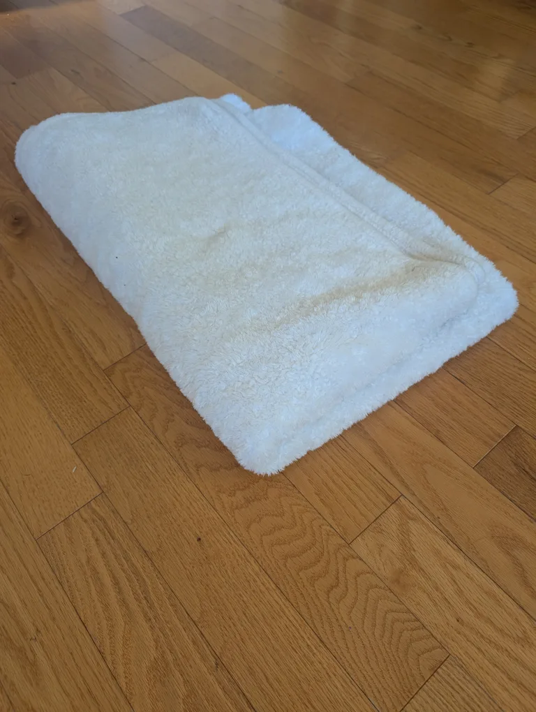 Couture throw blanket,  off white color🧡 image indicator(2)