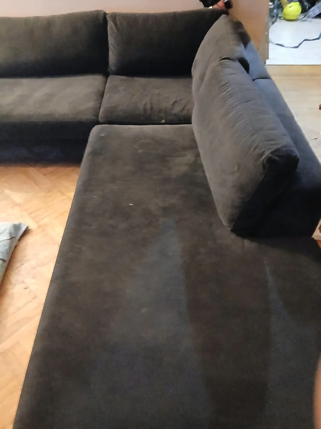 very large black Sectional Sofa image indicator(4)