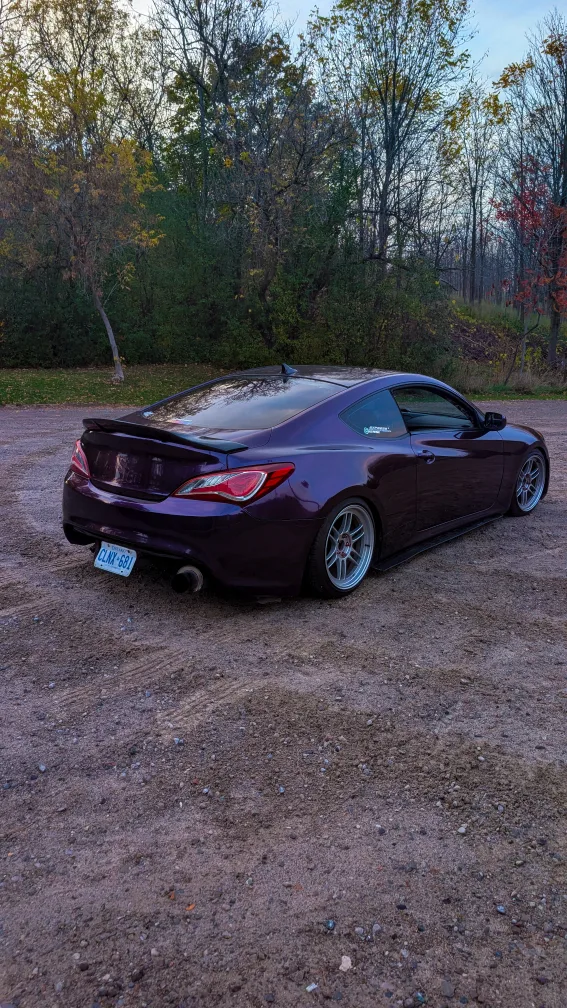 2013 Hyundai Genesis Coupe 2.0T image indicator(2)