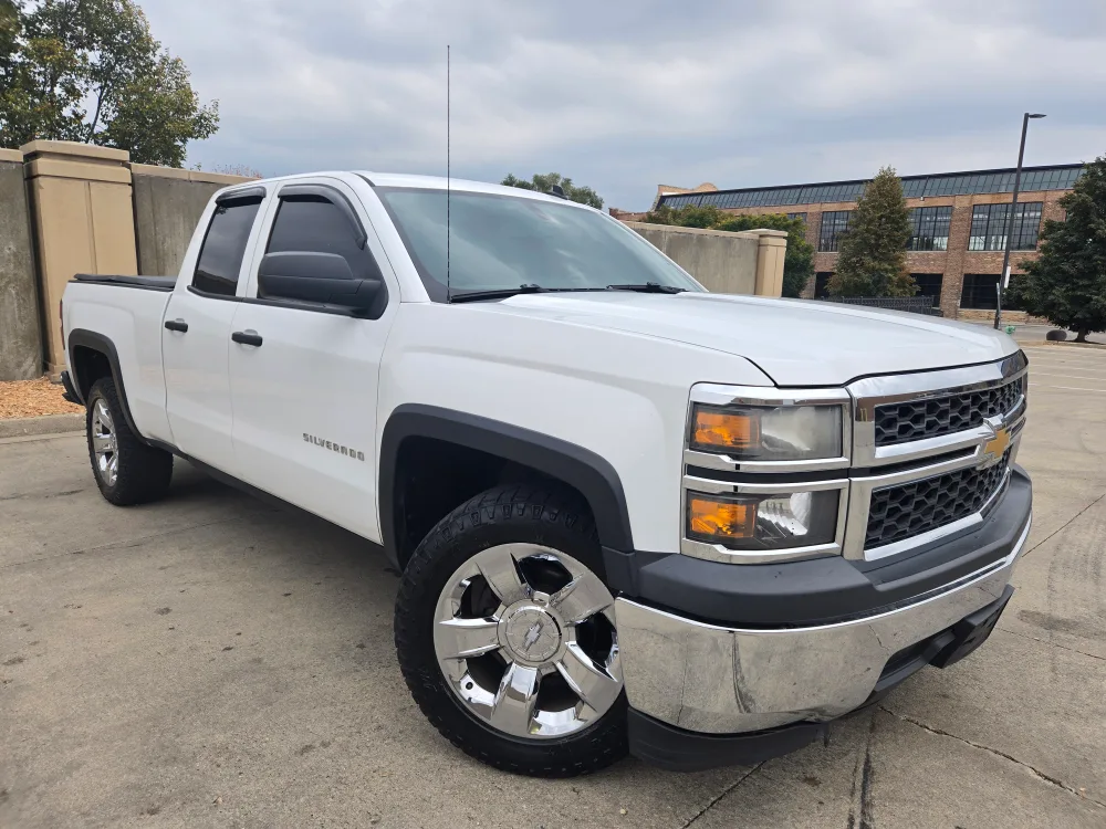 **2014 CHEVY SILVERADO 1500** INSPECTED AND READY TO GO! image indicator(2)