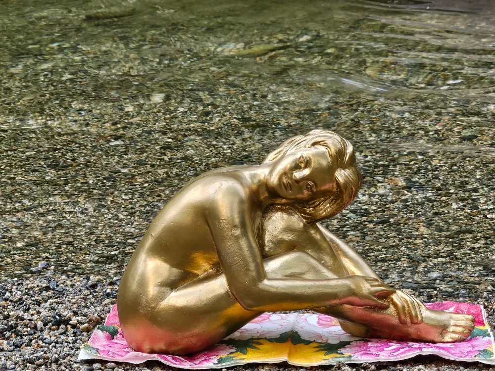 Golden Female Figure Statue image indicator(3)