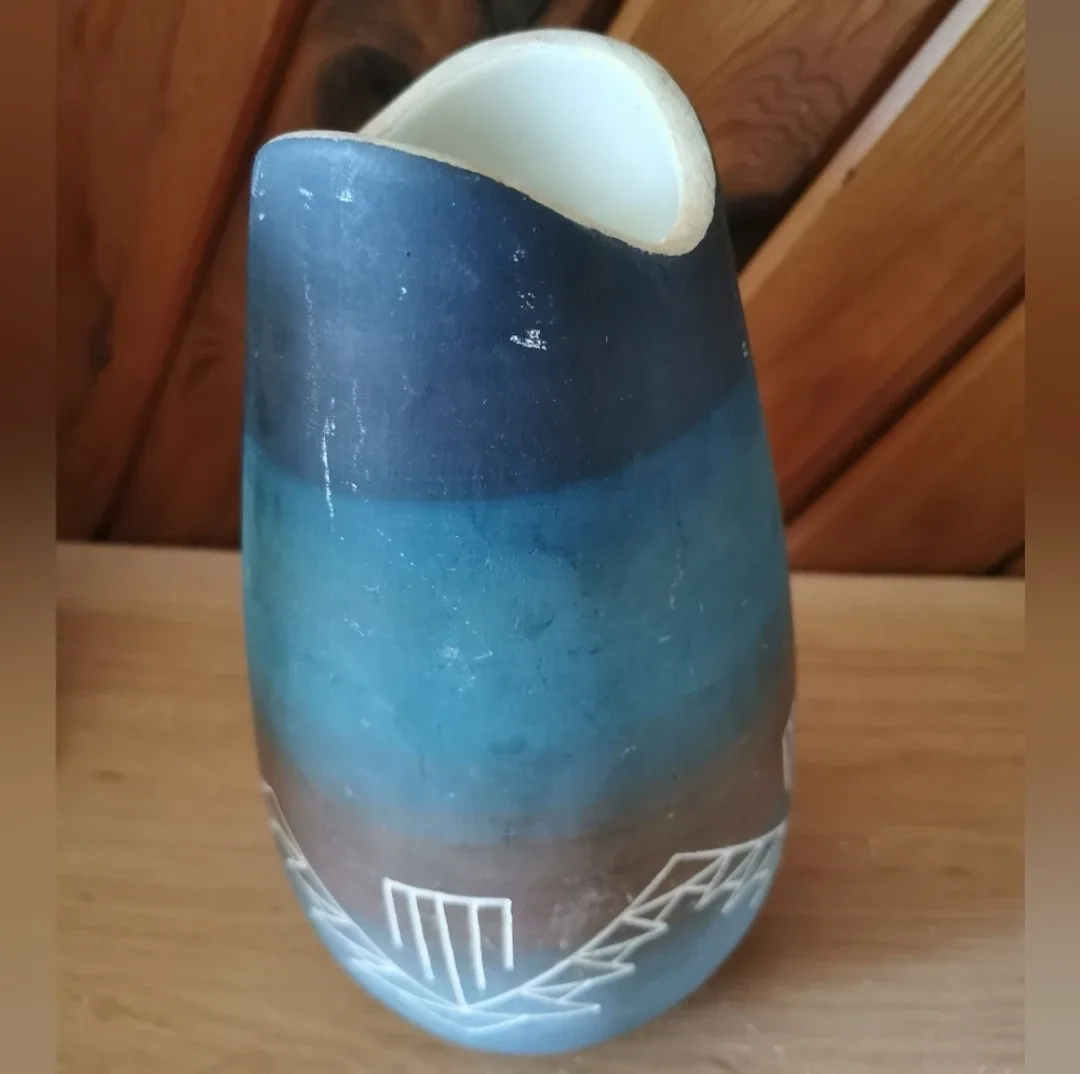Native American Pottery Vase image indicator(4)