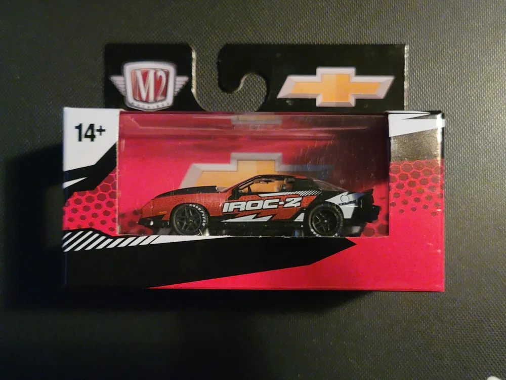M2 Machines 1985 Chevrolet Camaro IROC-Z R89 thumbnail