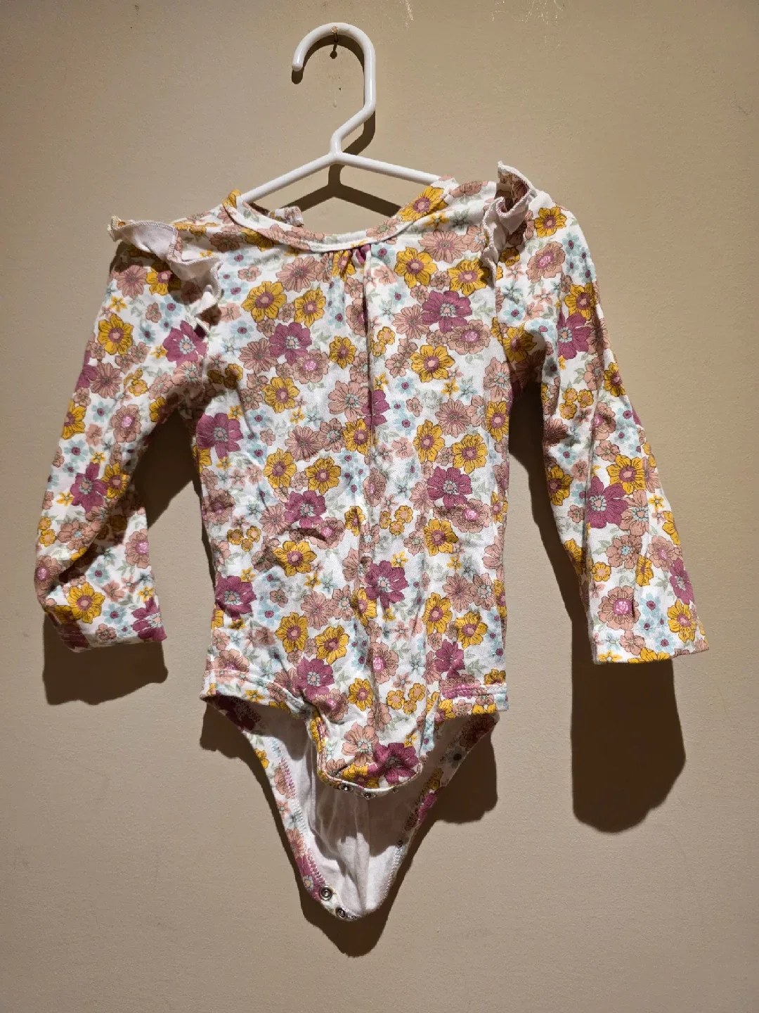 5 Baby Bodysuits for $5 - Carter's, Floral, Apple, Dinosaur image indicator(3)