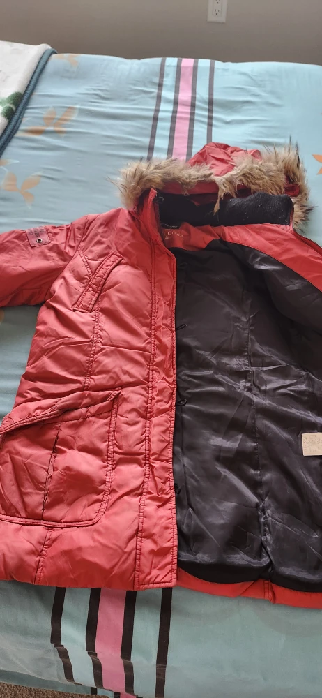 Red Puffer  Winter Jacket Medium - photo 2