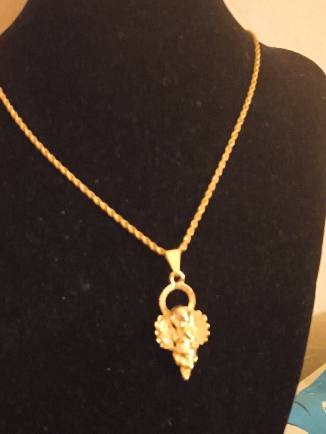 Gold Angel Pendant Necklace - photo 2
