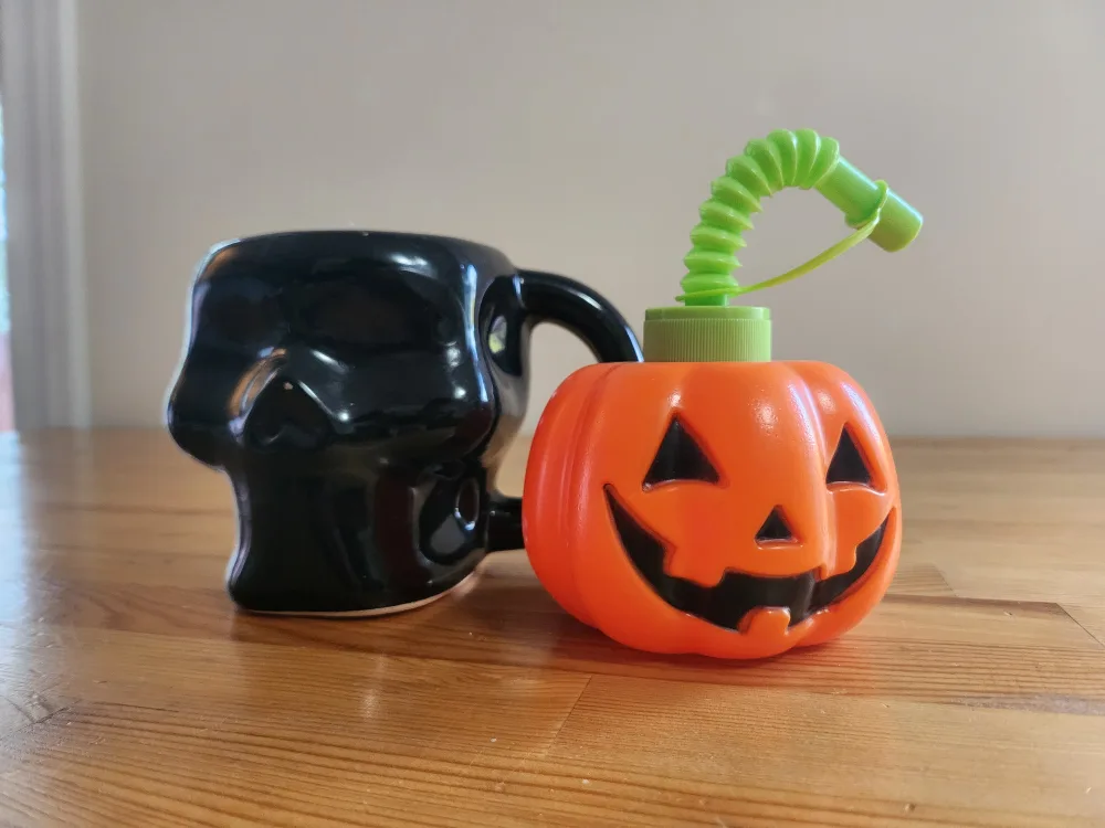 Halloween Skull Mug with Pumpkin Lid & Straw thumbnail