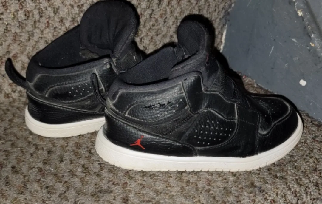 Jordan Toddler Sneakers - Size 10 image indicator(2)