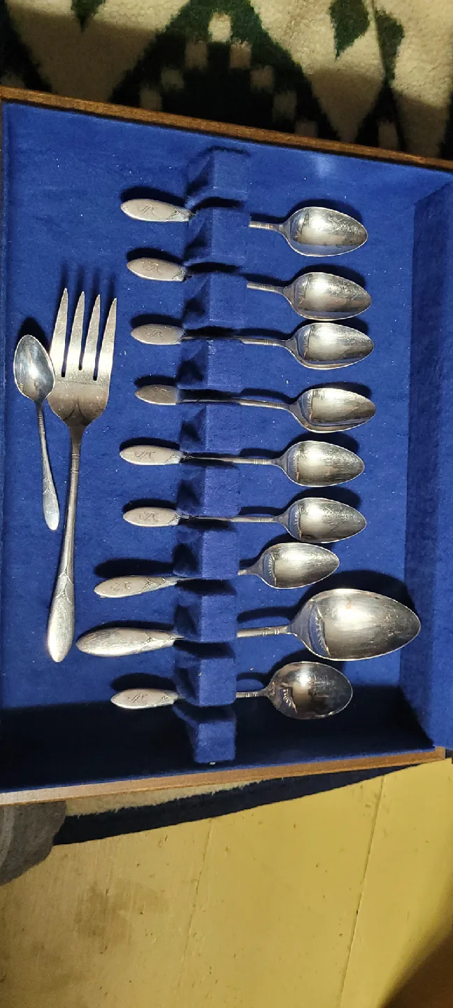 Vintage Silver Plate Flatware Set image indicator(2)