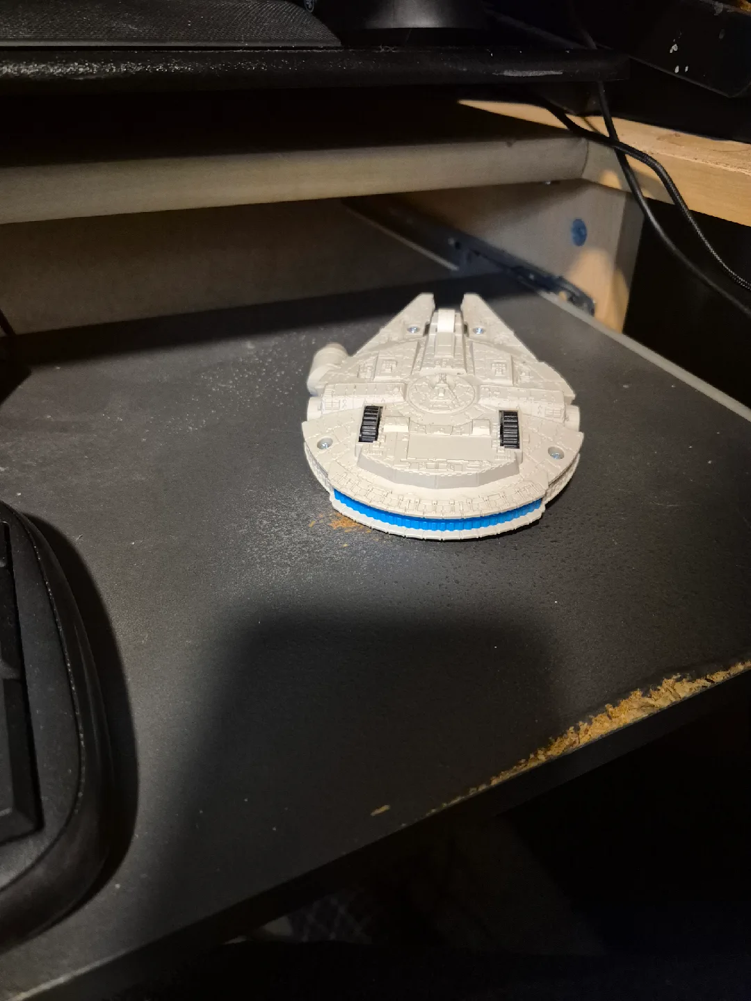 Millennium Falcon Model image indicator(3)