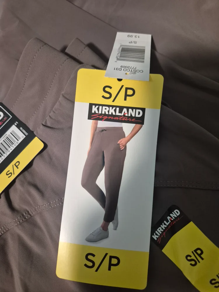 New Kirkland Signature S/P Ladies' Active Set image indicator(2)