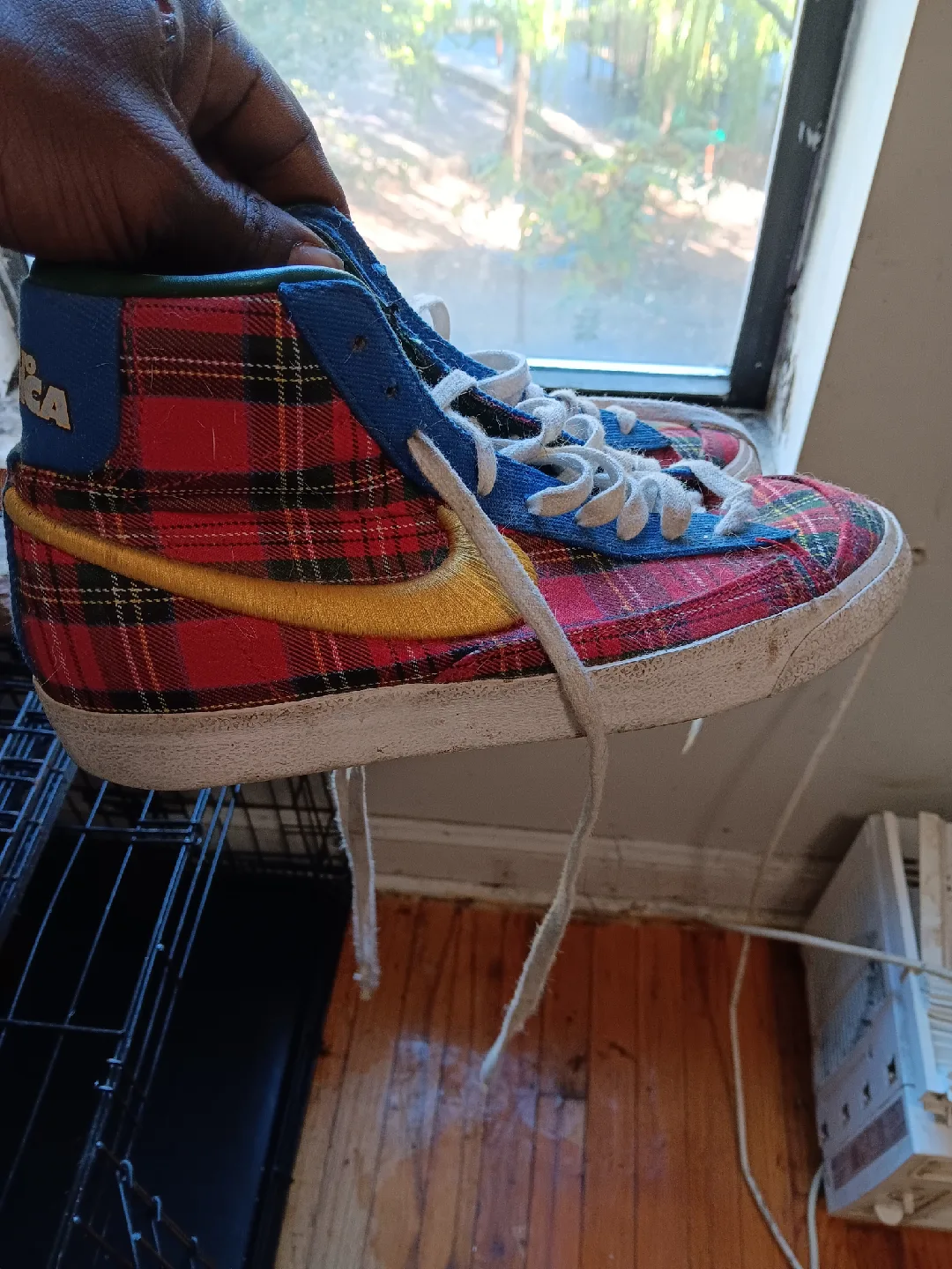 Nike Blazer Mid '77 Coming to America image indicator(2)