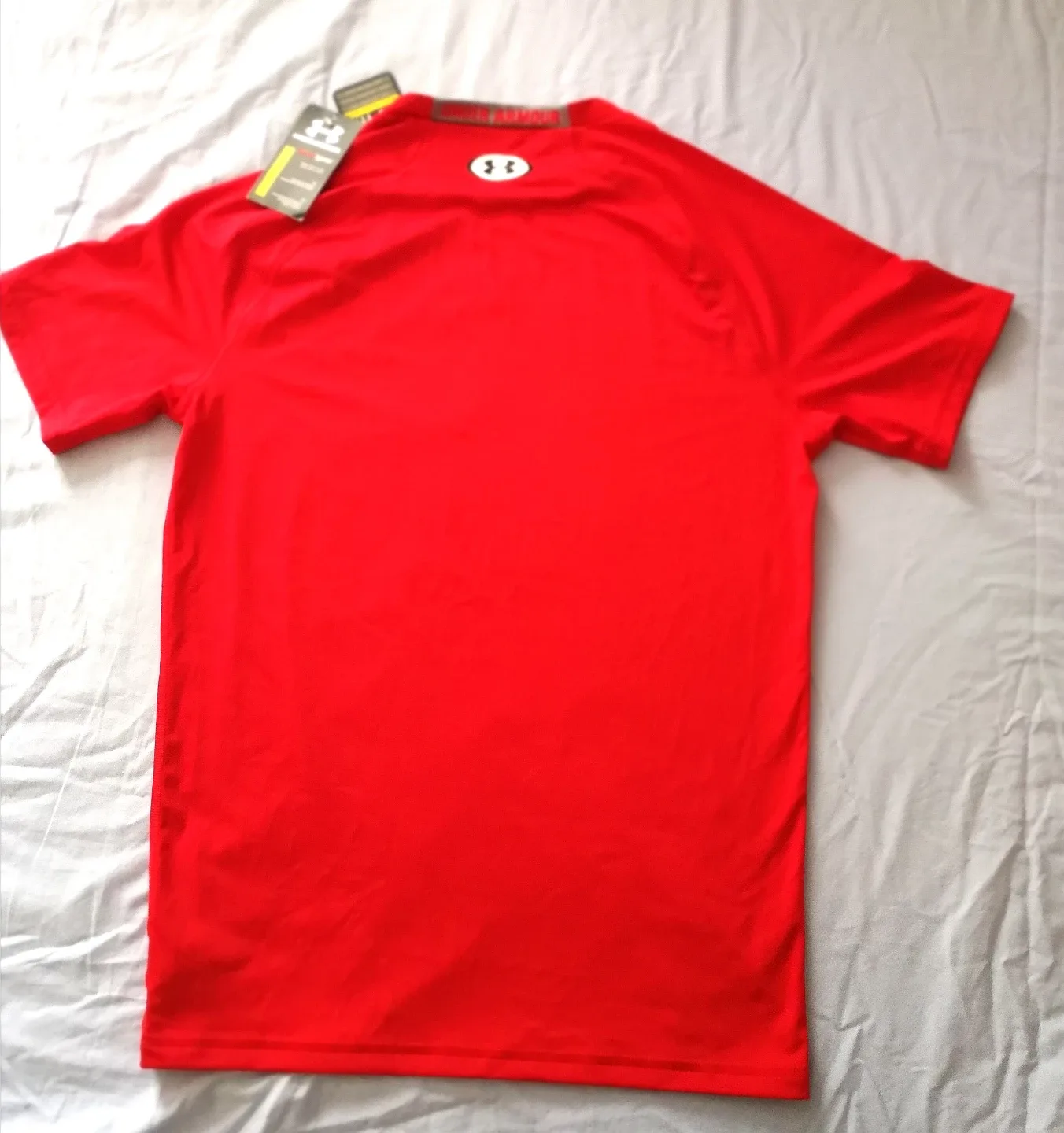 New Under Armour HeatGear Compression Shirt (Youth XL/Adult XS) image indicator(2)