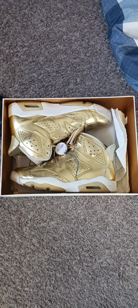 Air Jordan 6 Retro Pinnacle Gold Size 9.5 image indicator(2)