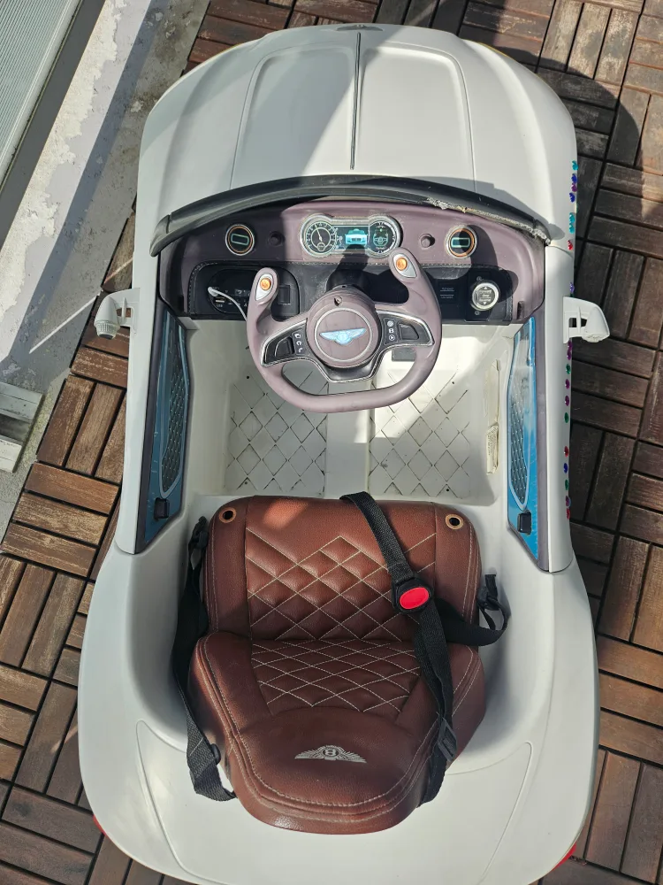 Bentley EXP 12 Ride-On Car - Kids Toy image indicator(3)