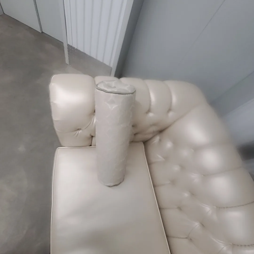 Cream Tufted Chesterfield Sofa real leather image indicator(4)